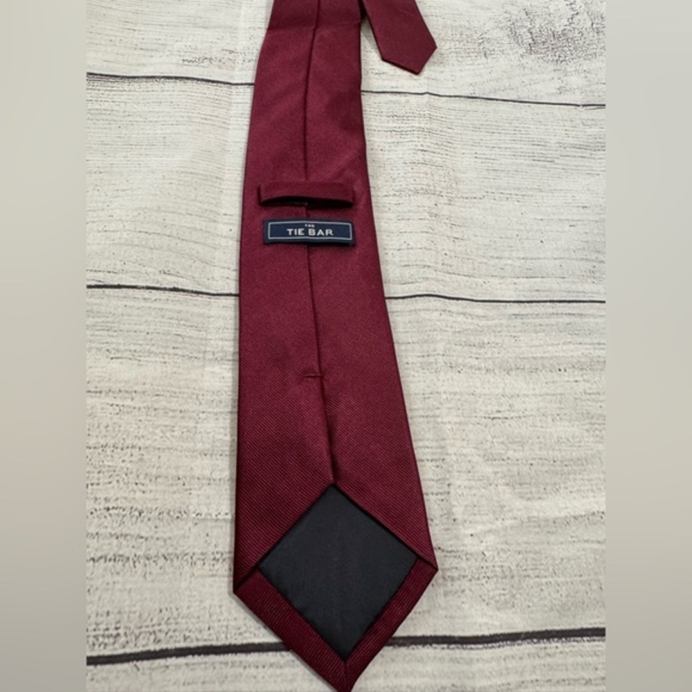 silk tie the tie bar